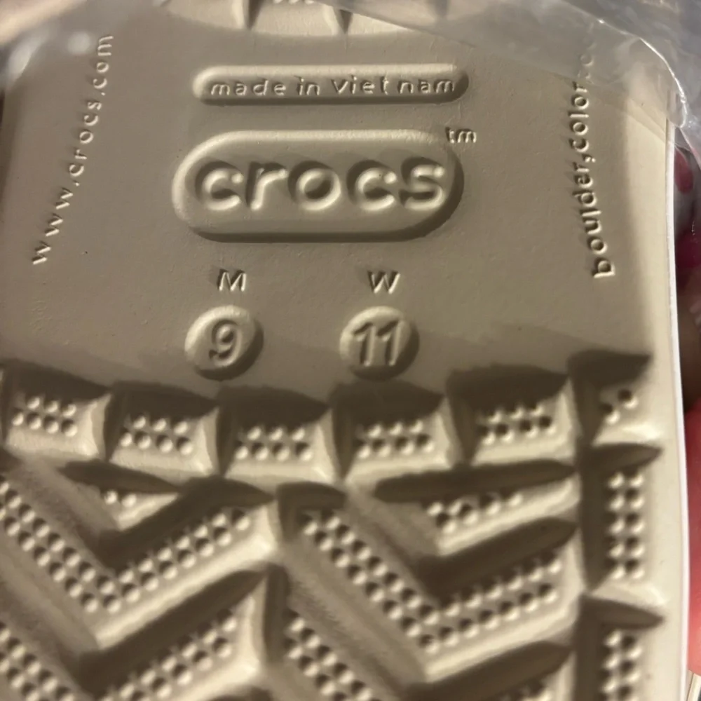 Crocs Crocband Clog Stucco Melon NWT men’s 9 Women’s 11